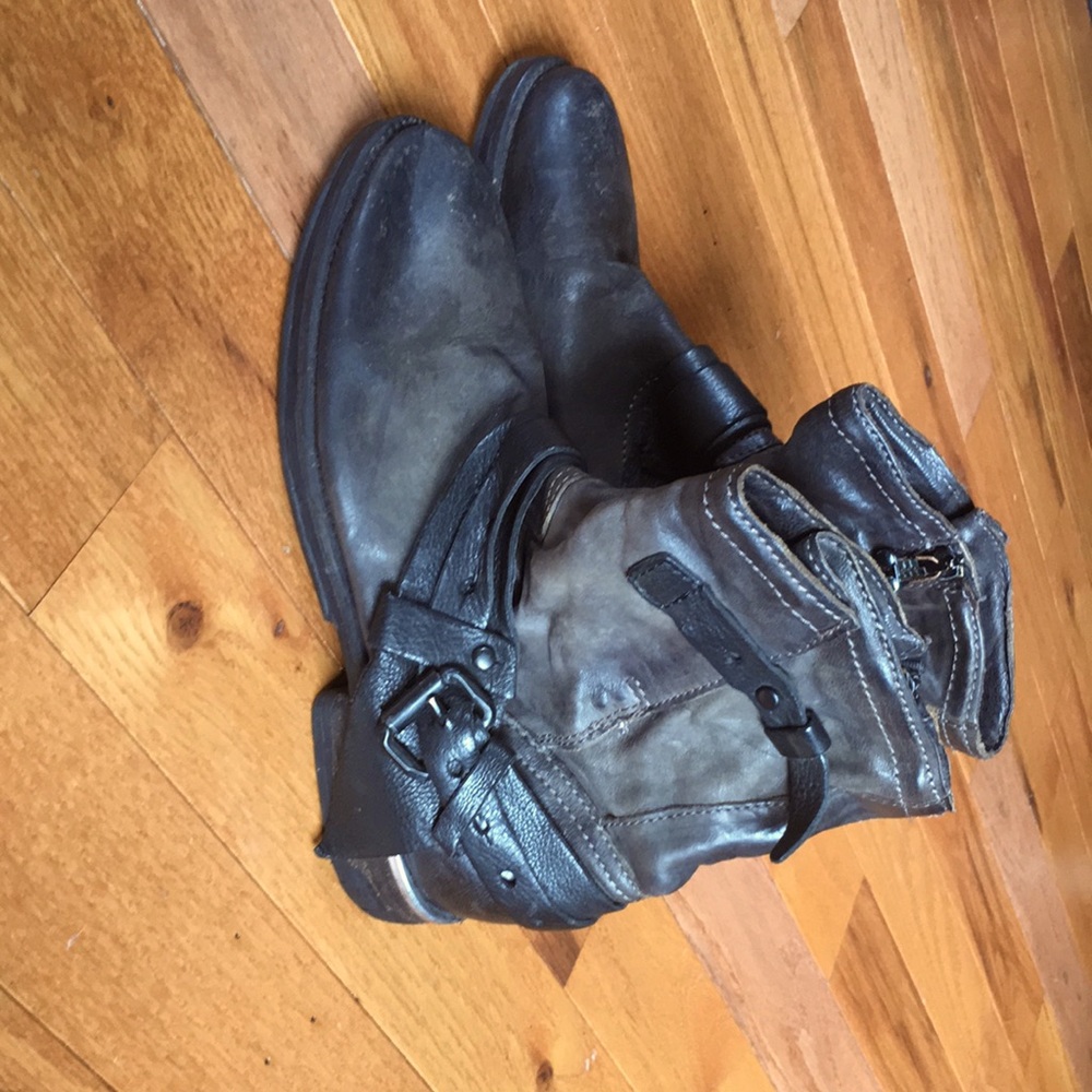 AS 98 Vintage Short Boot. Size 39.